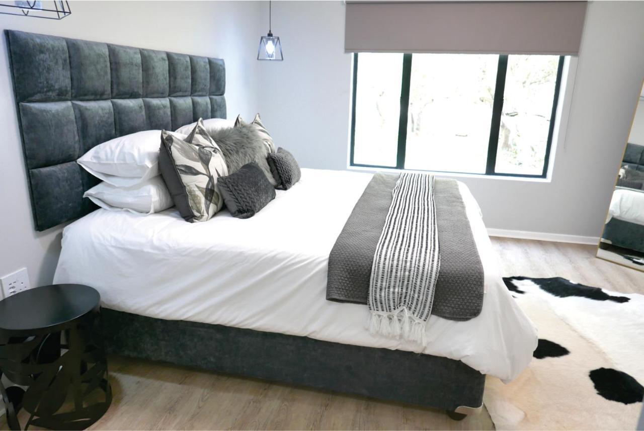 Waterside Cottages & Villas - Self Catering Gaborone Ngoại thất bức ảnh